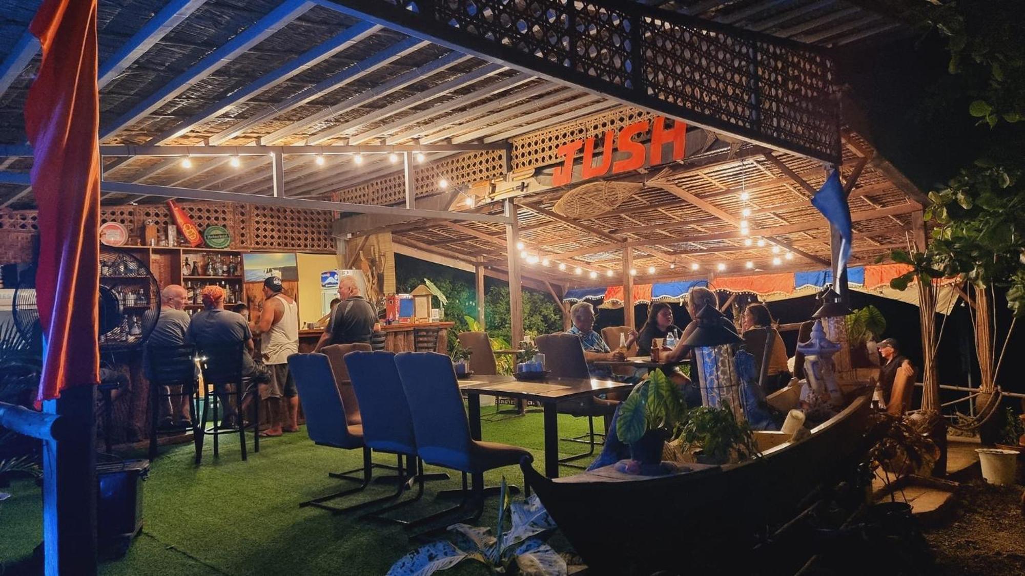 Hotel Jush Native And Glamping Dauis Exterior foto