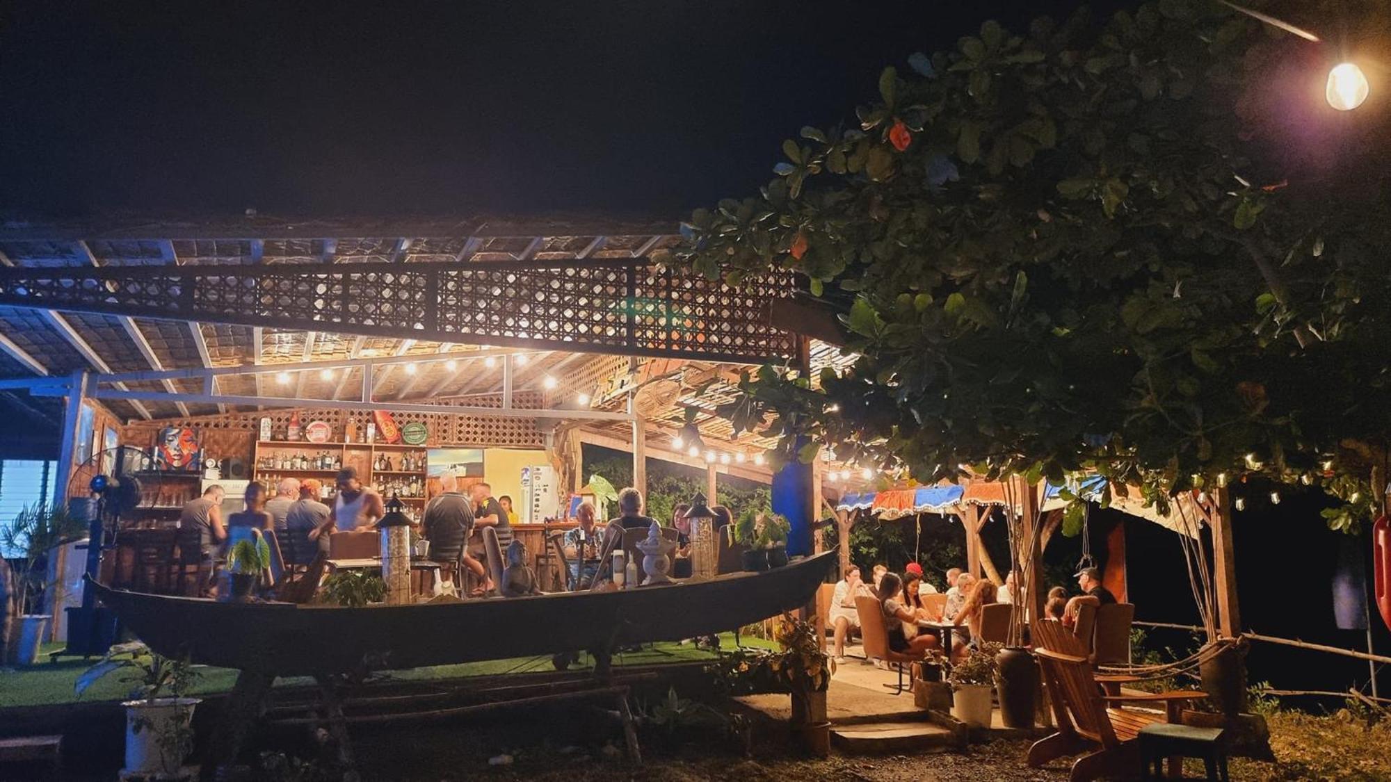 Hotel Jush Native And Glamping Dauis Exterior foto